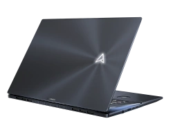 Asus Zenbook Pro UM6702 17" AMD Ryzen 9 6900HX laptop