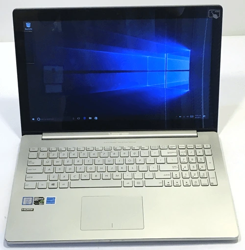 ASUS ZenBook Pro UX501 Laptop Front