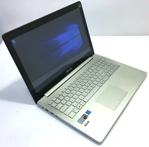 ASUS ZenBook Pro UX501 Laptop Left Angle