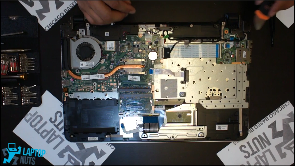 laptop-hp-17-g119dx-disassembly-take-apart-sell