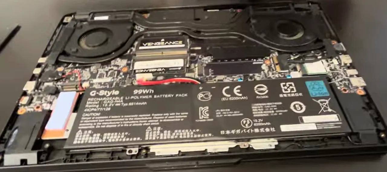aorus-17-xe5-2022-complete-teardown-upgrade-ram-ssd-lcd-more-sell-laptop-for-cash