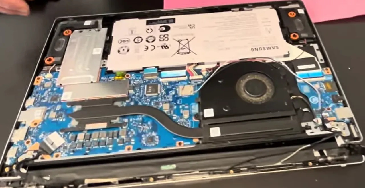 samsung-galaxy-np754xfg-lcd-screen-back-cover-repair-replacement-diy-fix-to-sell-my-laptop-fast