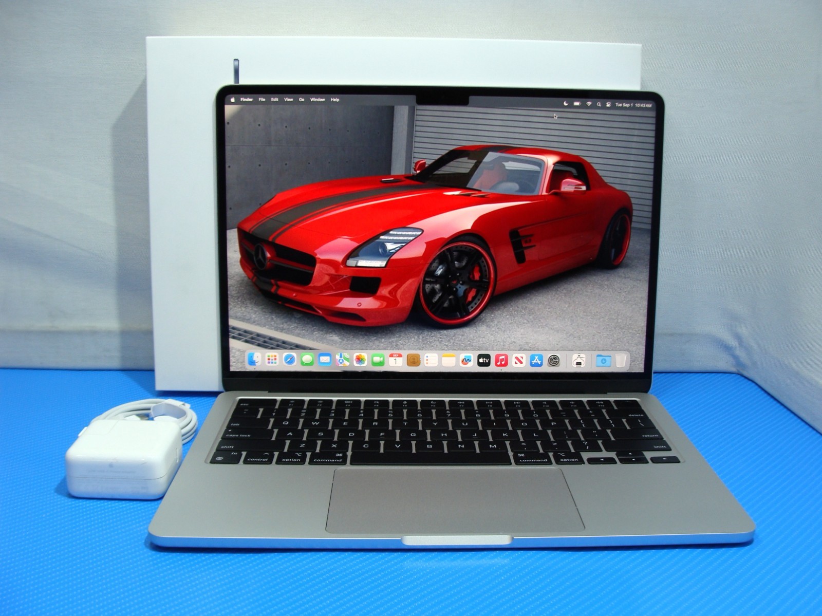 Apple MacBook Air (2022) 13.6" A2681 M2 8CPU/8GPU 16GB 256GB Starlight MLY33LL/A